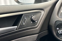 valkoinen Volkswagen Golf 2019 kuva 18.