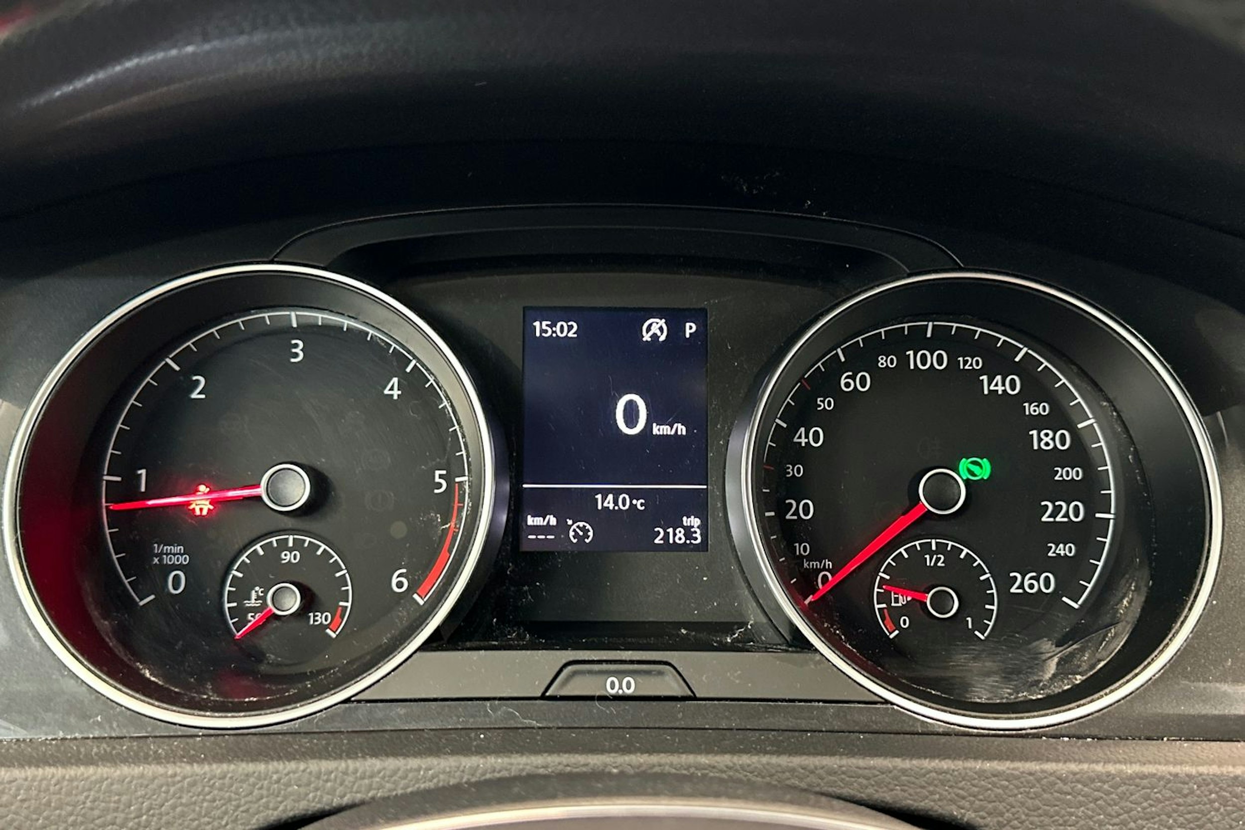 valkoinen Volkswagen Golf 2019 kuva 22.