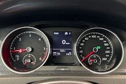 valkoinen Volkswagen Golf 2019 kuva 22.