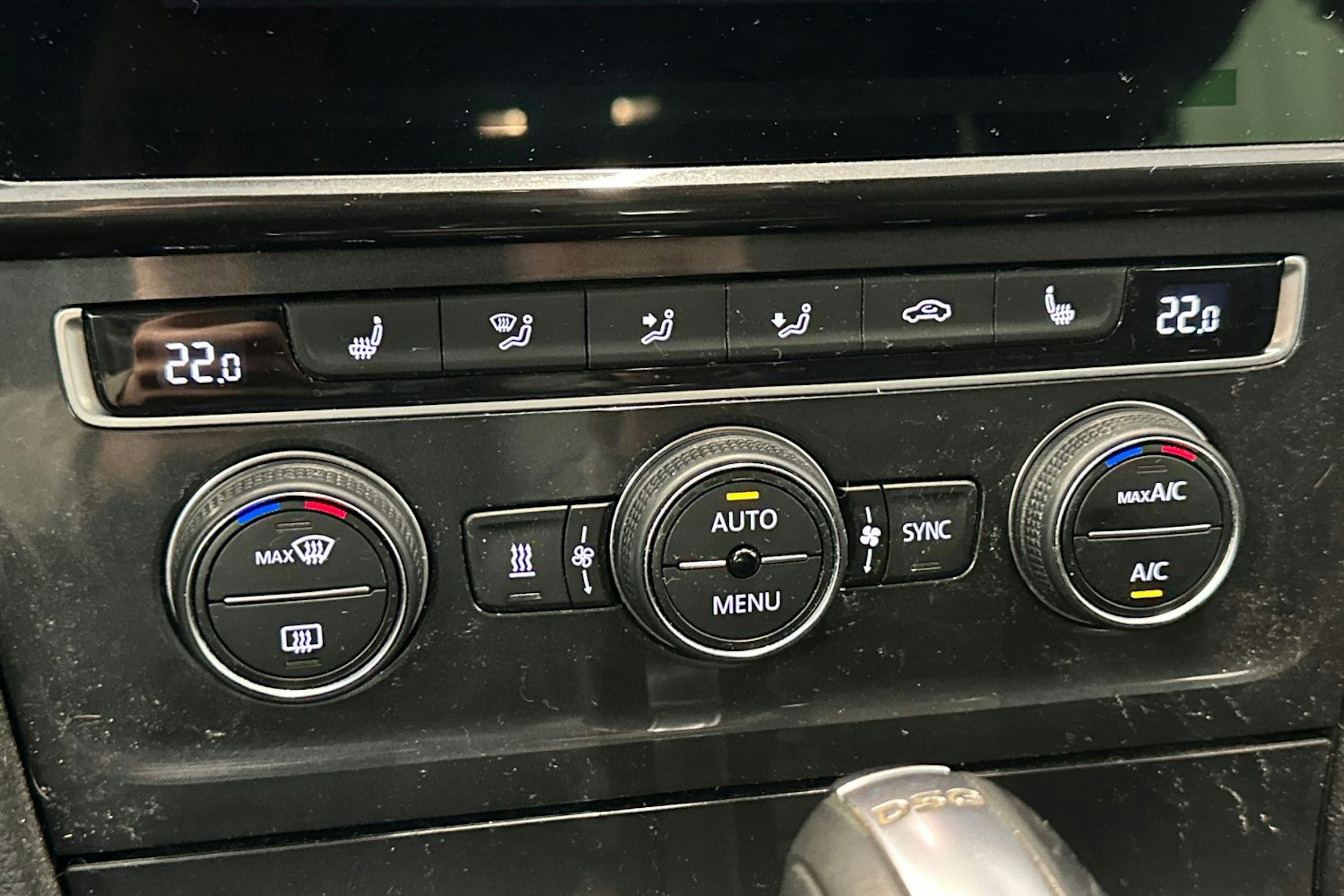 valkoinen Volkswagen Golf 2019 kuva 27.