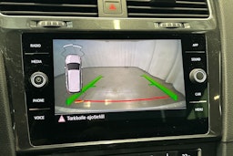 valkoinen Volkswagen Golf 2019 kuva 30.