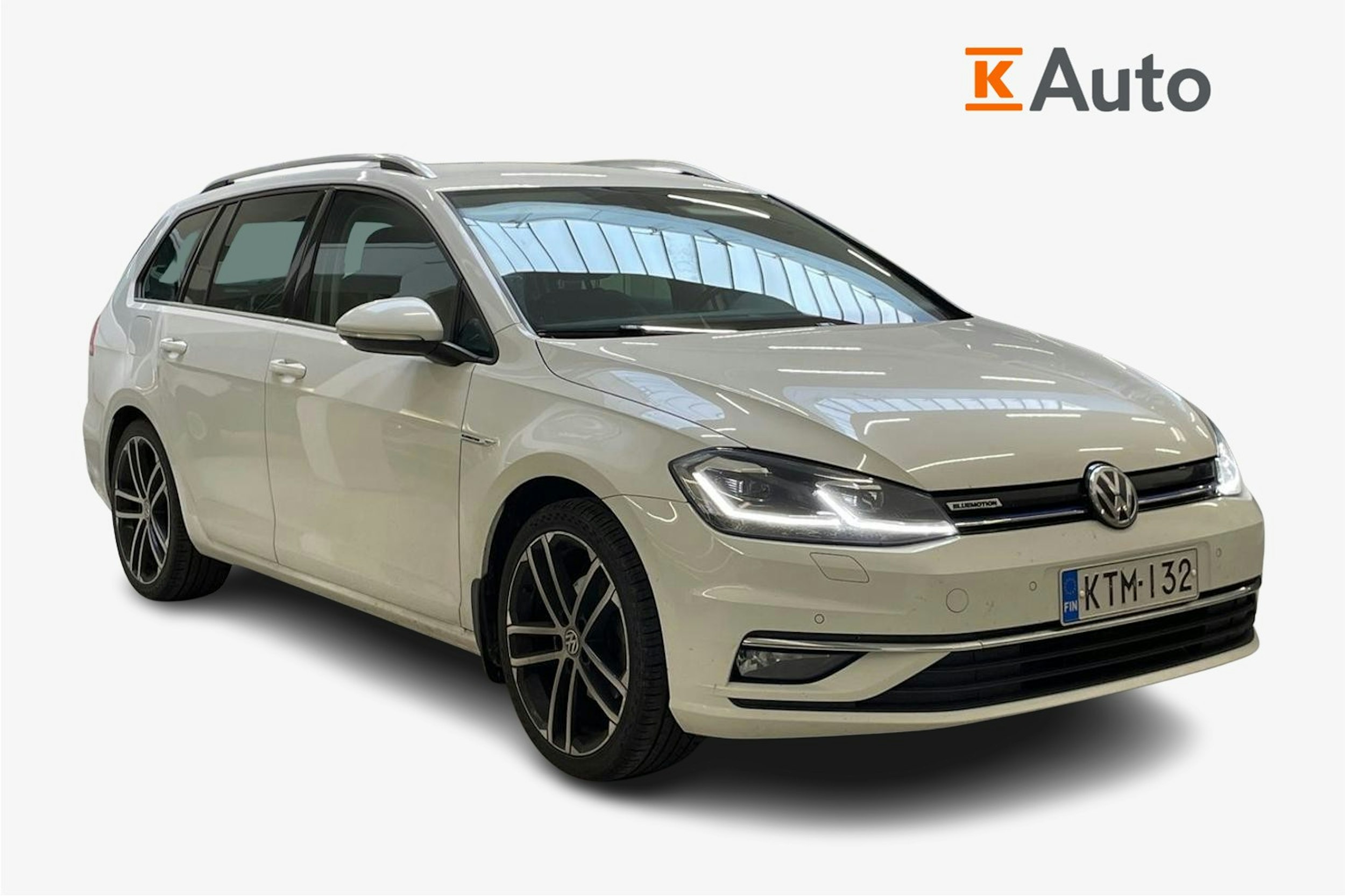 valkoinen Volkswagen Golf 2019 kuva 1.