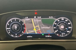 valkoinen Volkswagen Golf 2019 kuva 12.