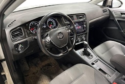 valkoinen Volkswagen Golf 2019 kuva 3.