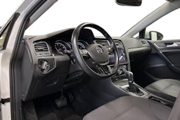 valkoinen Volkswagen Golf 2019 kuva 7.