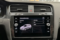 valkoinen Volkswagen Golf 2019 kuva 16.