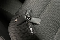 valkoinen Volkswagen Golf 2019 kuva 26.