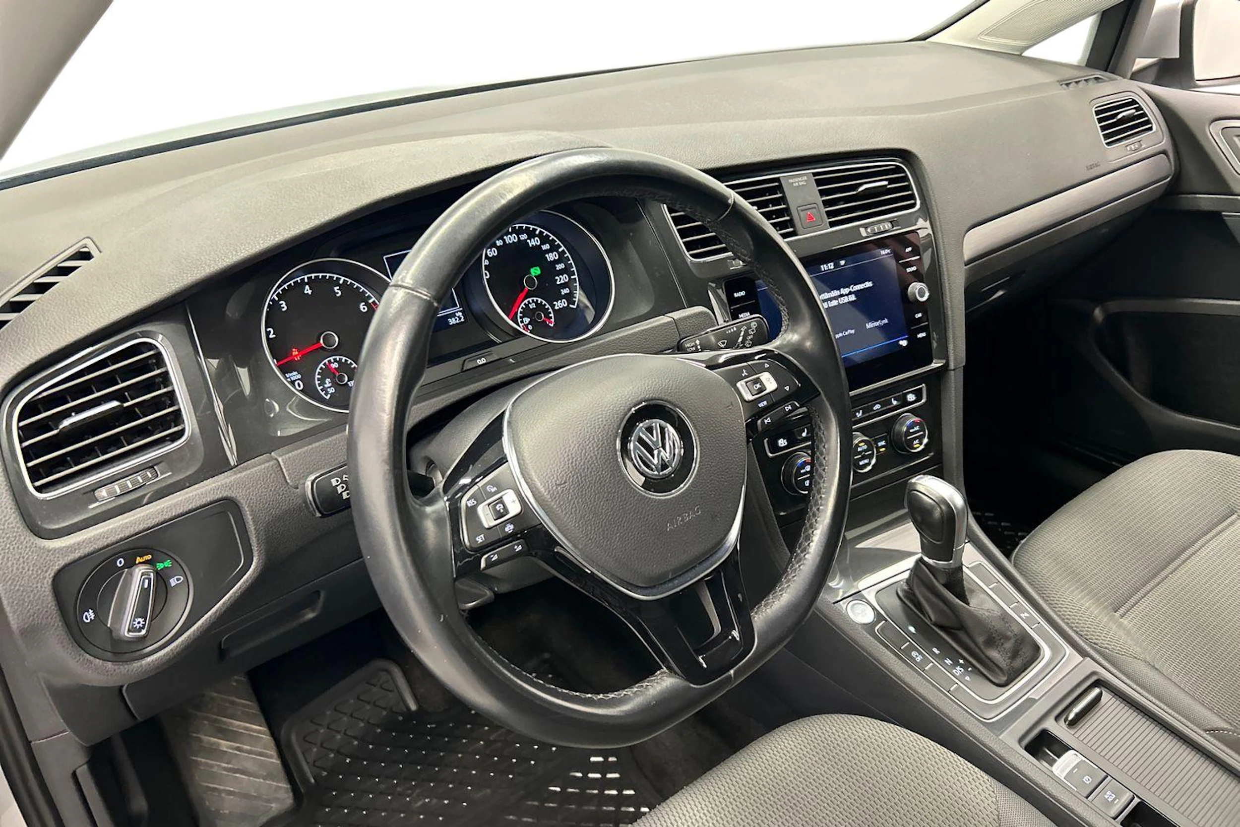hopea Volkswagen Golf 2019 kuva 6.