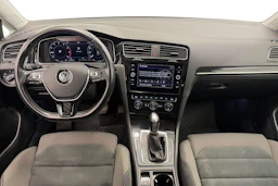 musta Volkswagen Golf 2019 kuva 7.