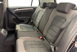 musta Volkswagen Golf 2019 kuva 8.