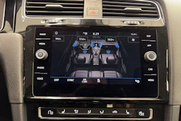musta Volkswagen Golf 2019 kuva 22.