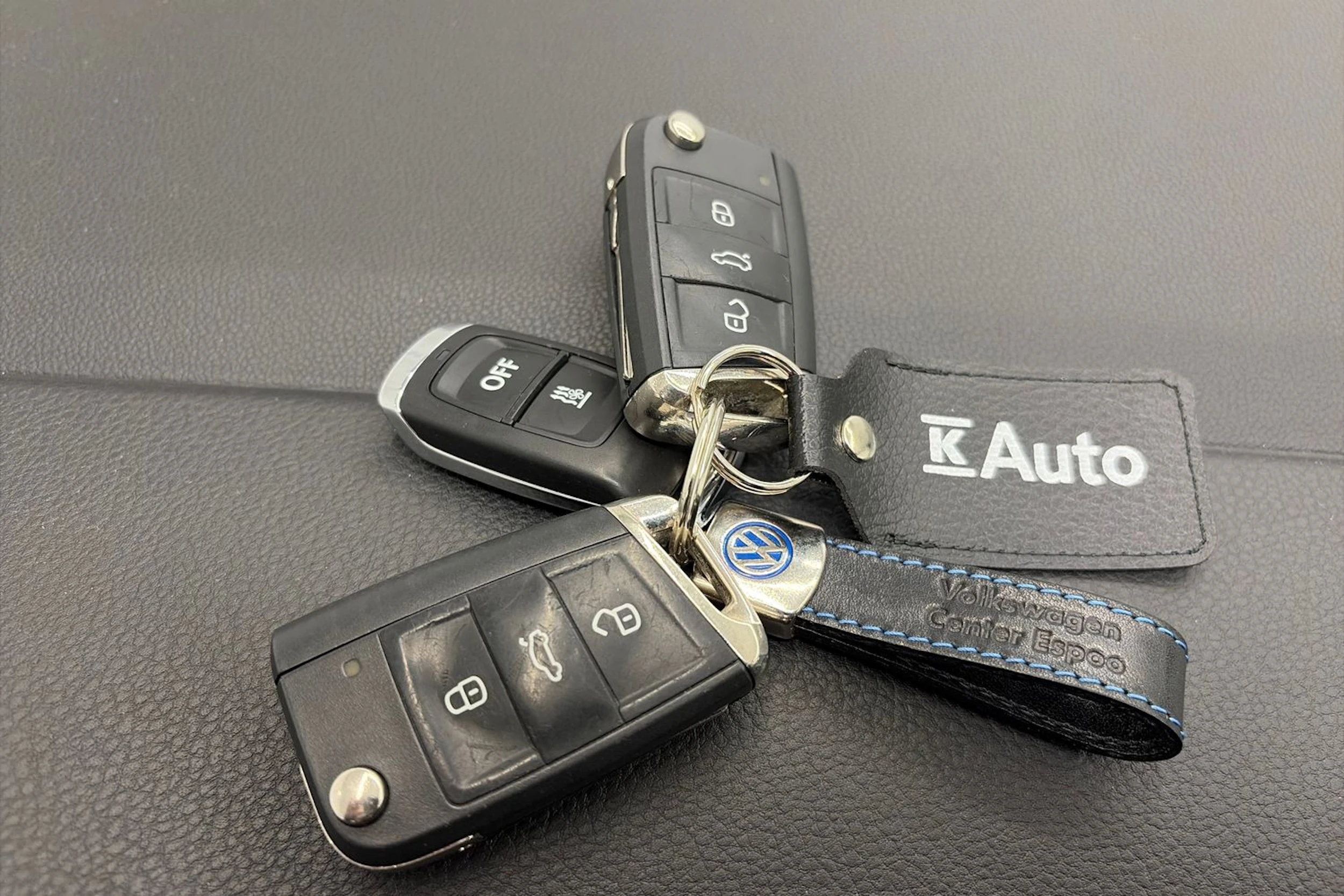 musta Volkswagen Golf 2019 kuva 28.