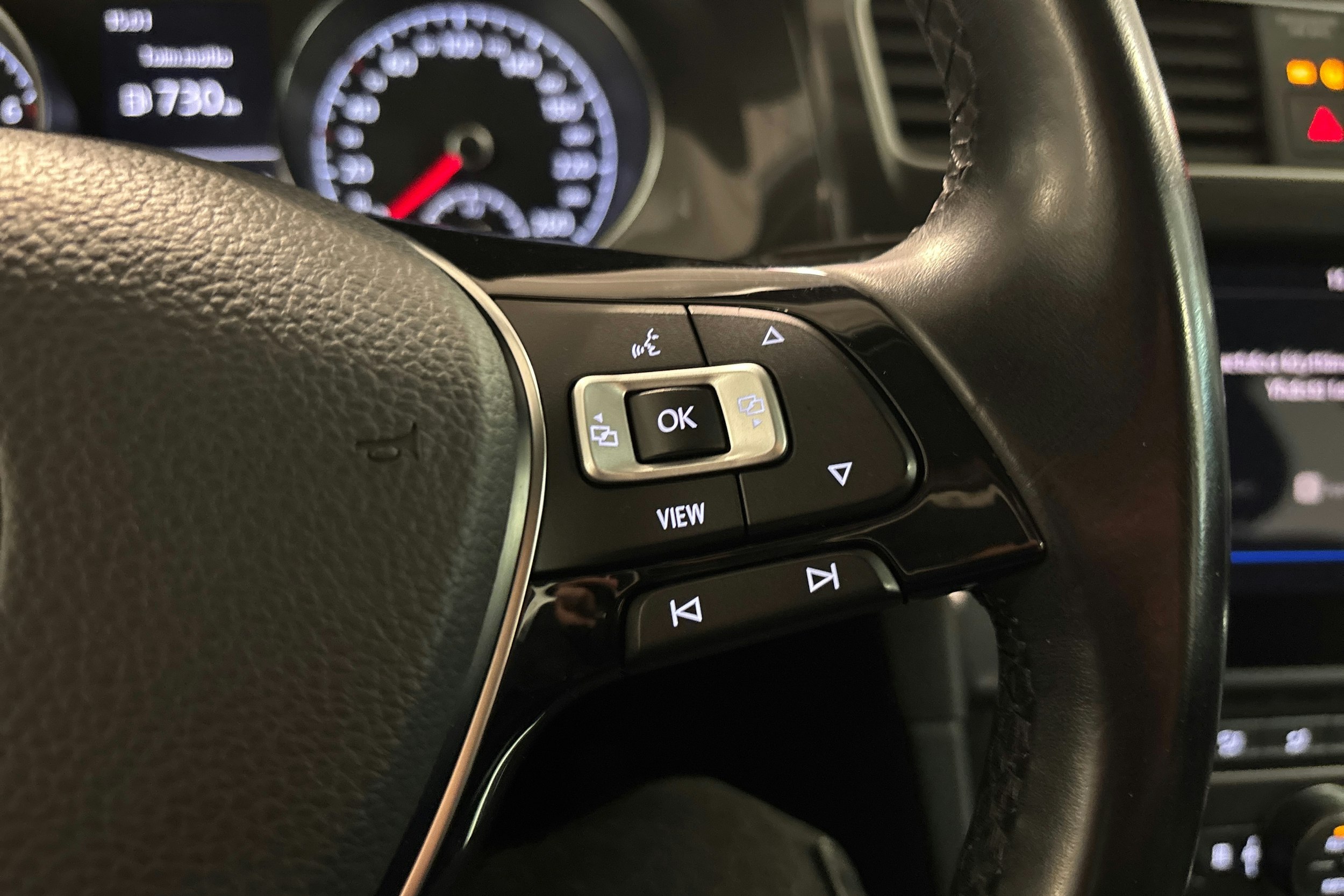 harmaa Volkswagen Golf 2019 kuva 14.