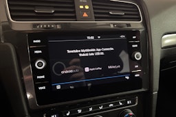 harmaa Volkswagen Golf 2019 kuva 16.