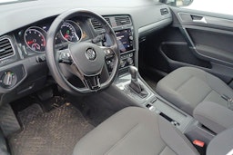 valkoinen Volkswagen Golf 2019 kuva 4.