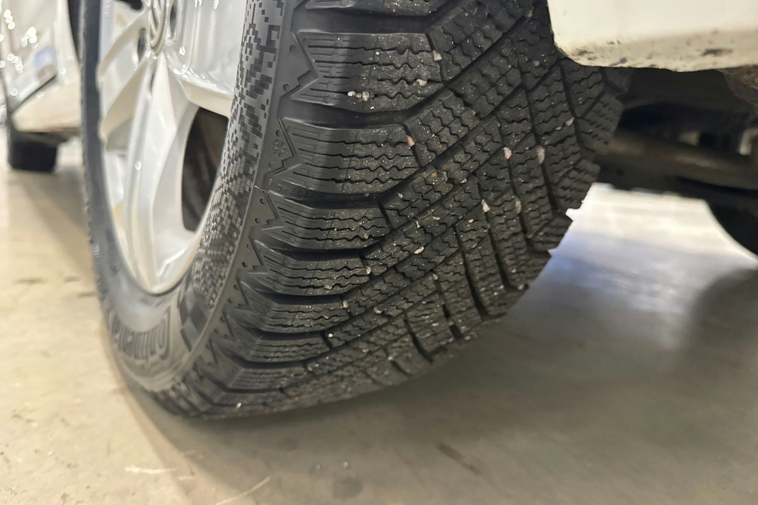 valkoinen Volkswagen Golf 2019 kuva 13.