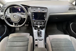 valkoinen Volkswagen Golf 2019 kuva 9.