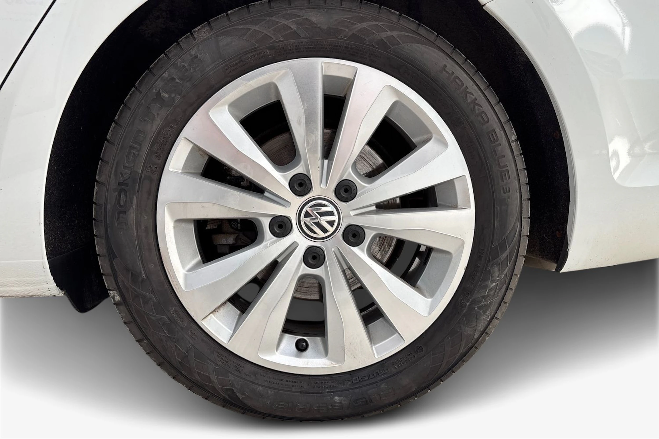 valkoinen Volkswagen Golf 2019 kuva 12.