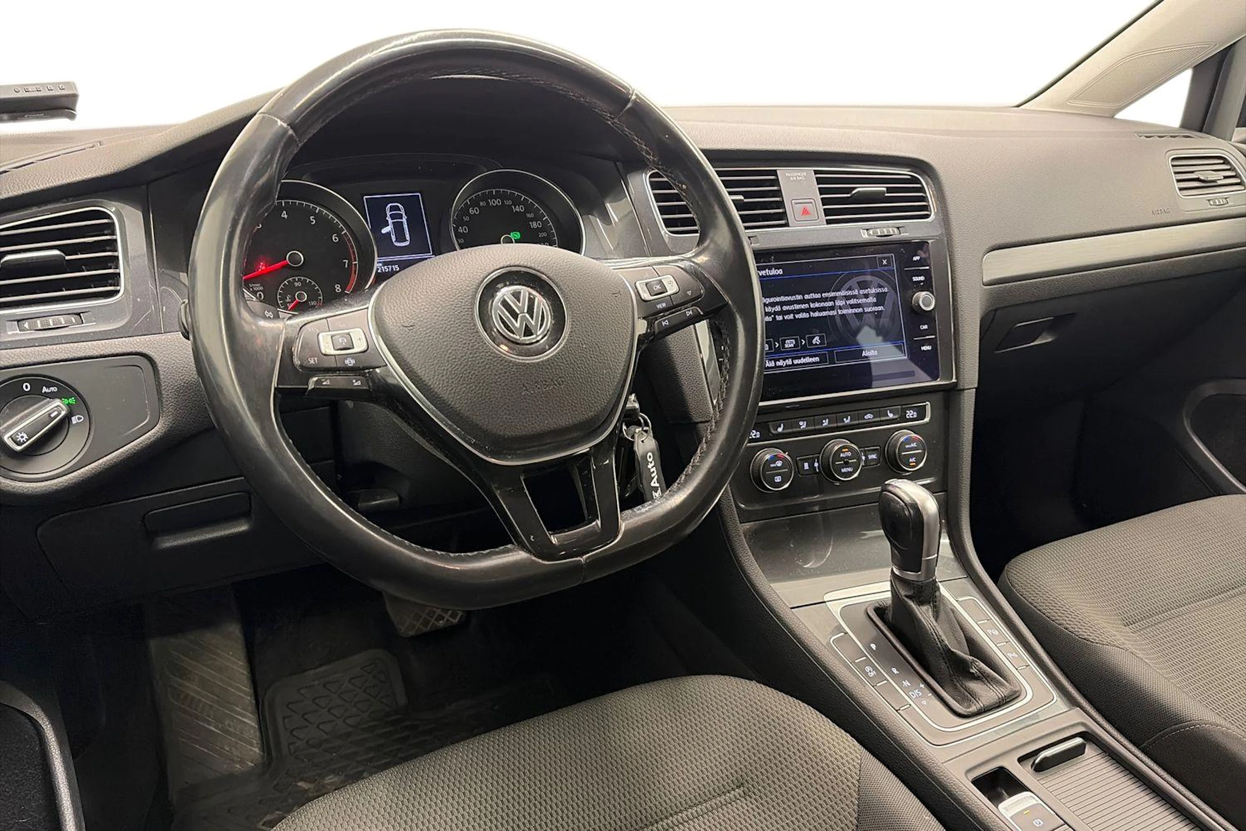 Musta Volkswagen GOLF 2019 kuva 8.