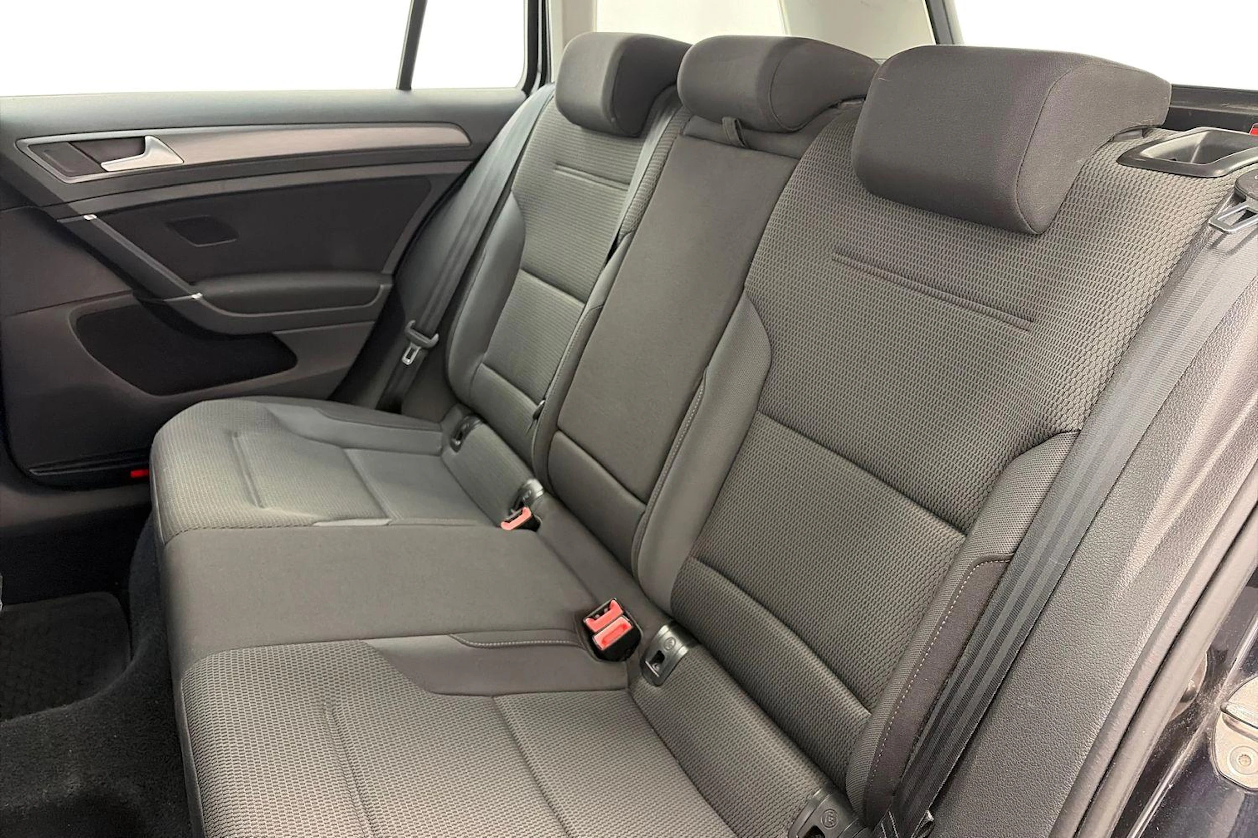 Musta Volkswagen GOLF 2019 kuva 11.