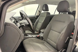 Musta Volkswagen GOLF 2019 kuva 17.