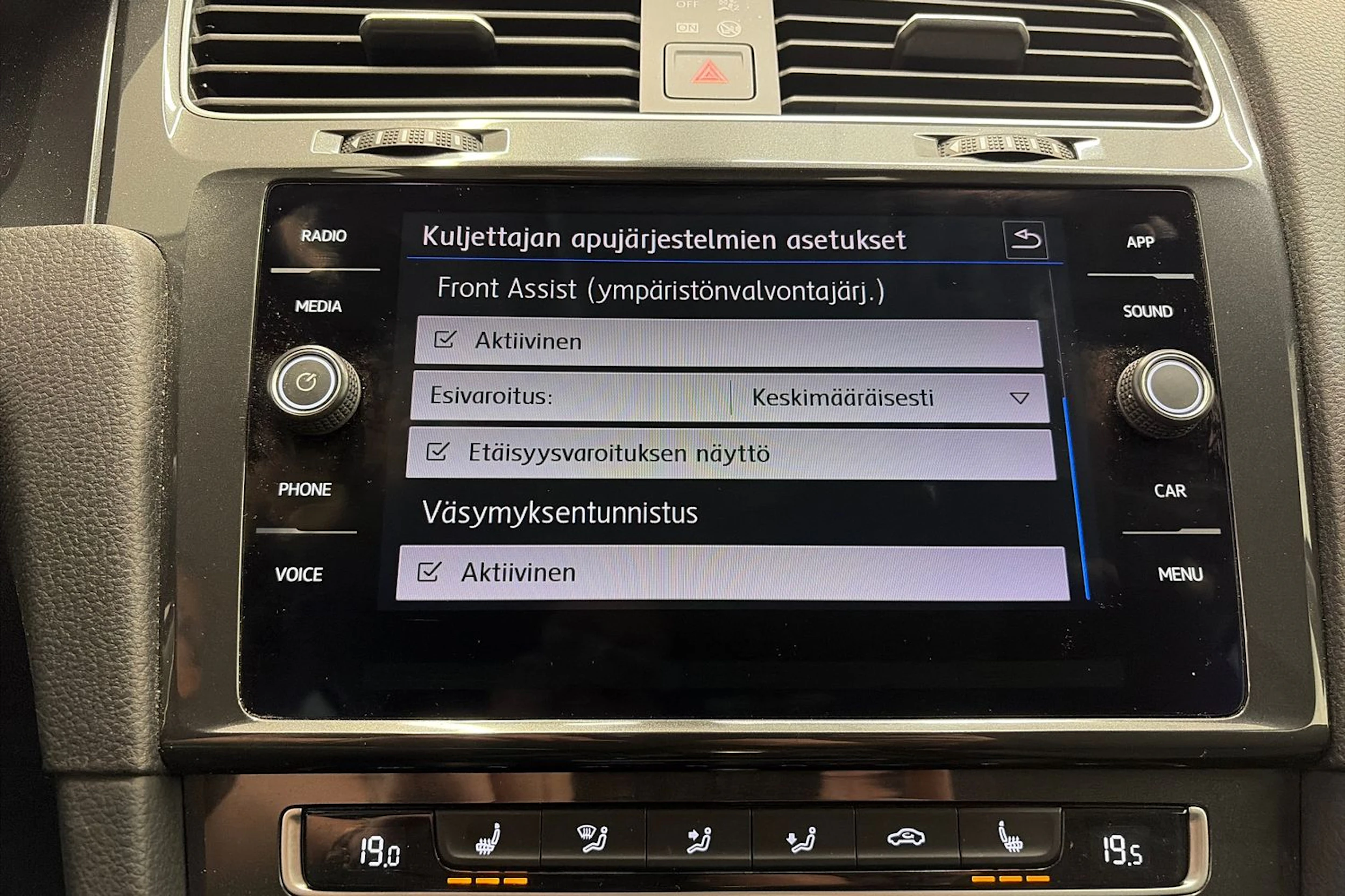 Musta Volkswagen GOLF 2019 kuva 24.