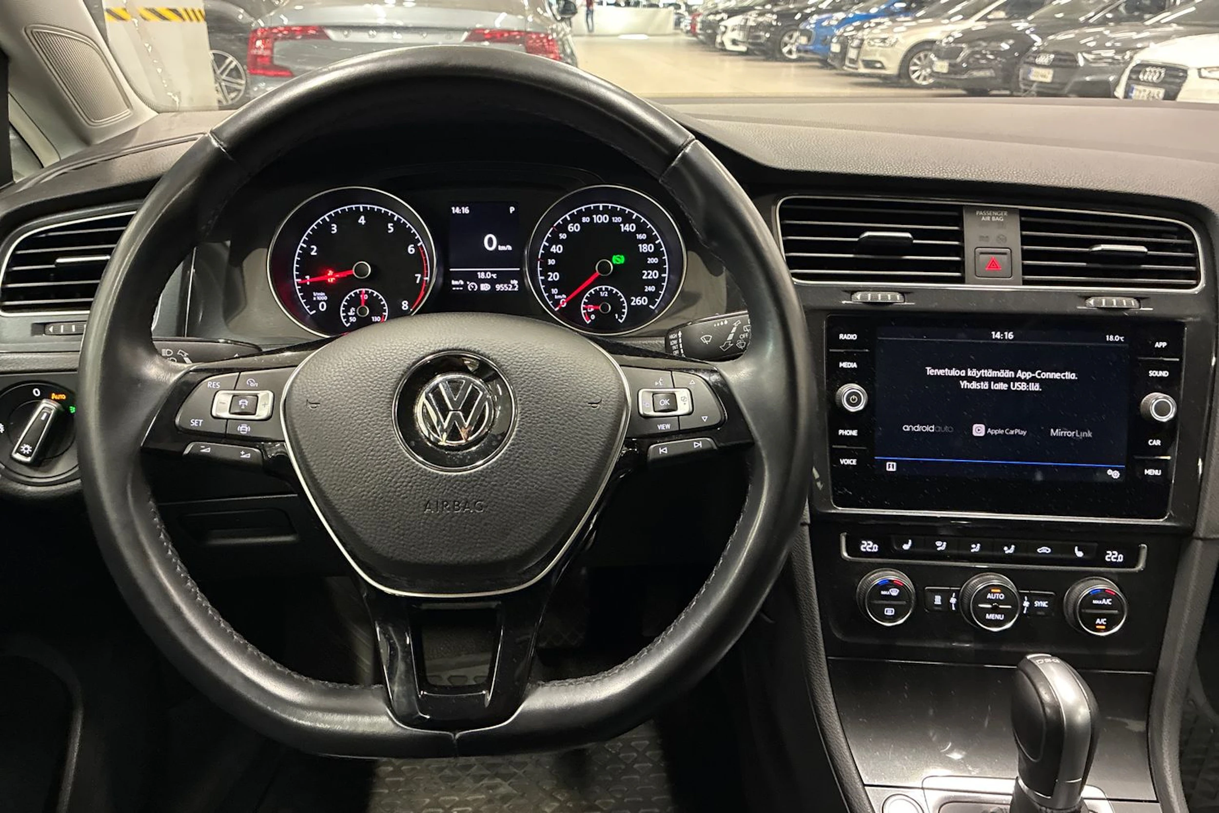 harmaa Volkswagen Golf 2019 kuva 4.