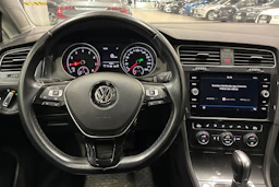 harmaa Volkswagen Golf 2019 kuva 4.
