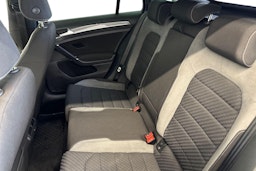 sininen Volkswagen Golf 2019 kuva 10.