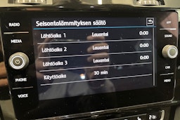 sininen Volkswagen Golf 2019 kuva 25.
