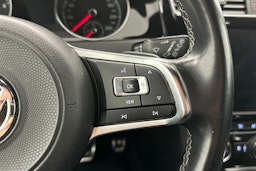 harmaa Volkswagen Golf 2019 kuva 16.