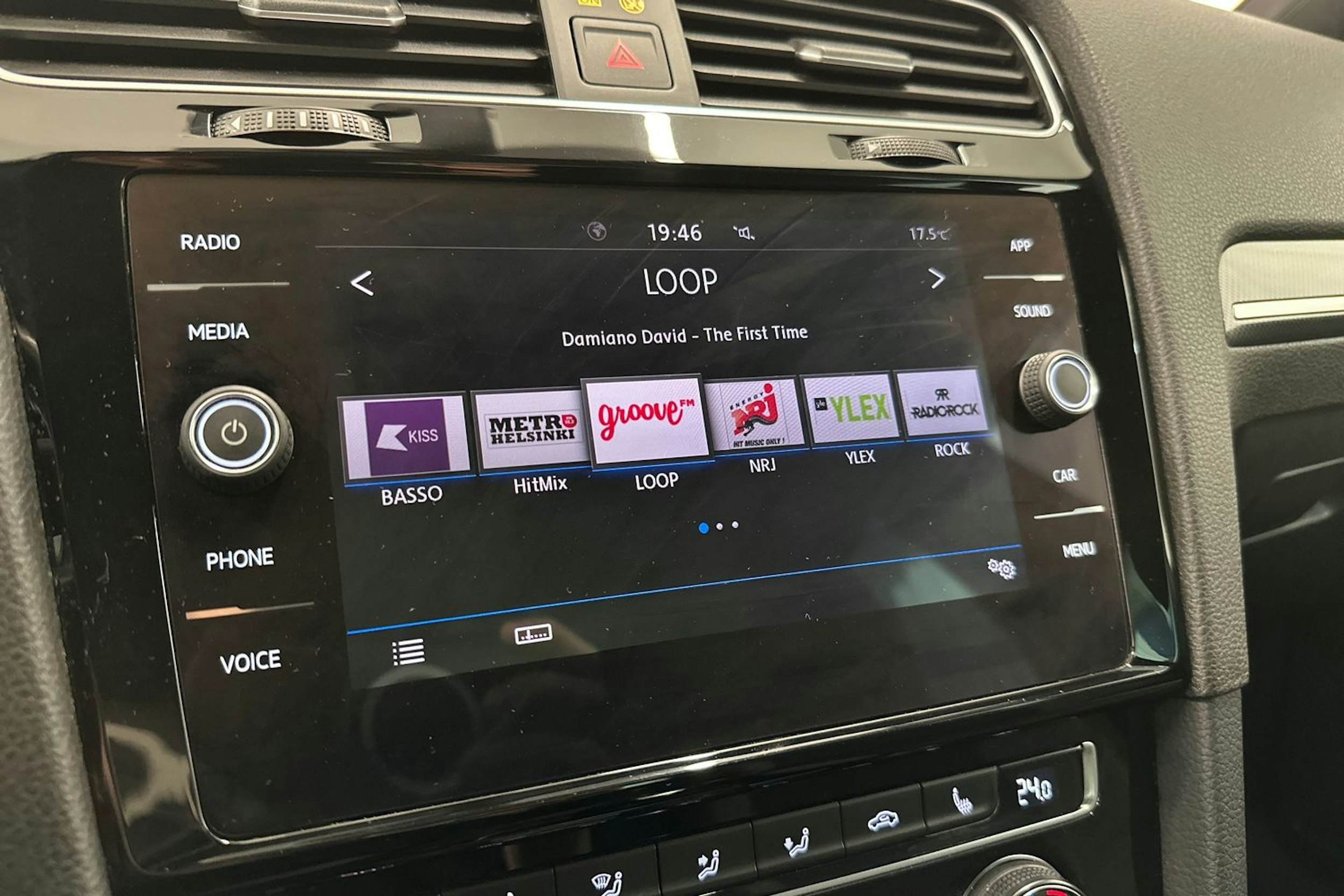 harmaa Volkswagen Golf 2019 kuva 17.