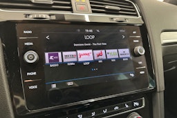 harmaa Volkswagen Golf 2019 kuva 17.