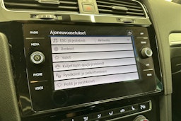 harmaa Volkswagen Golf 2019 kuva 21.