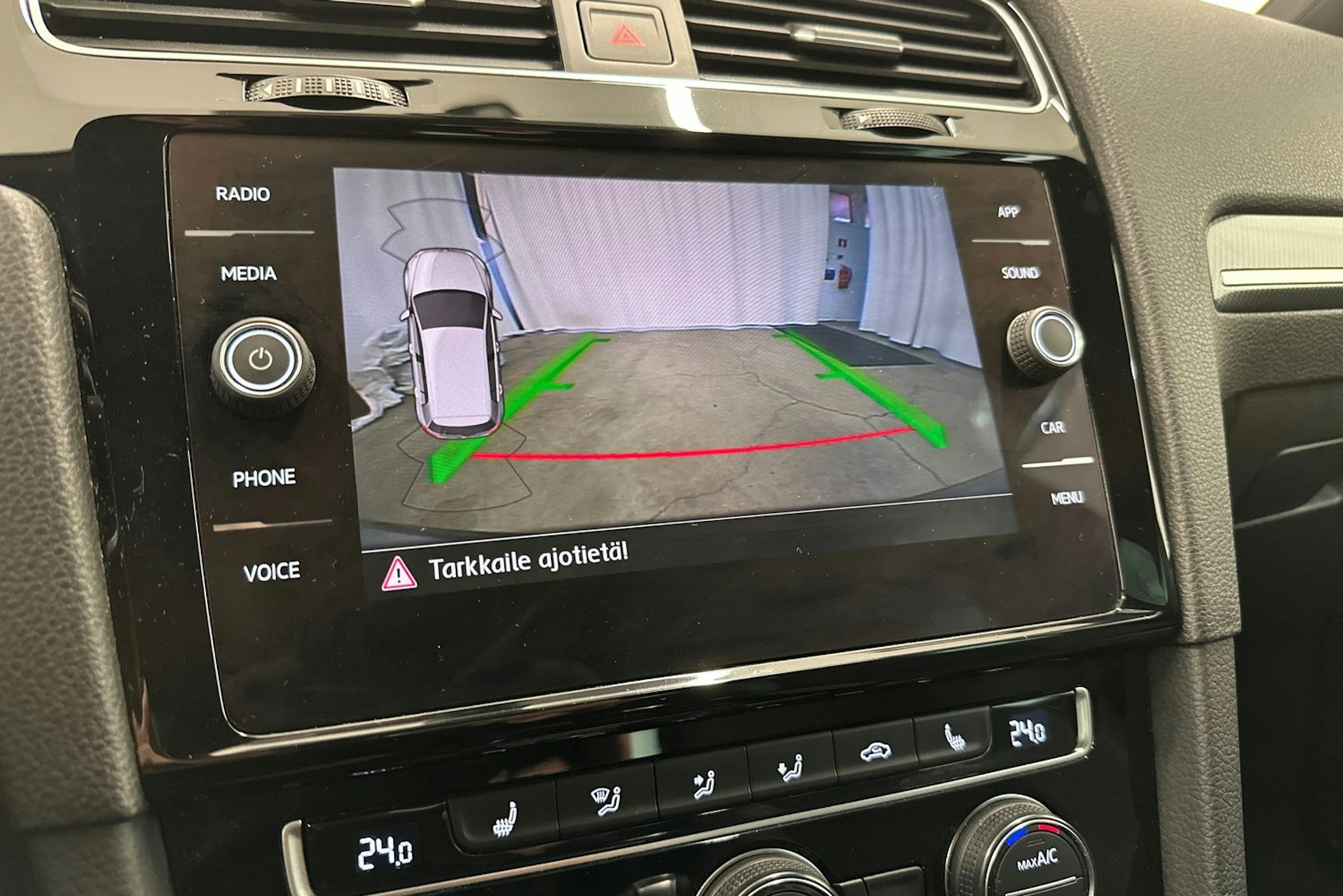 harmaa Volkswagen Golf 2019 kuva 24.