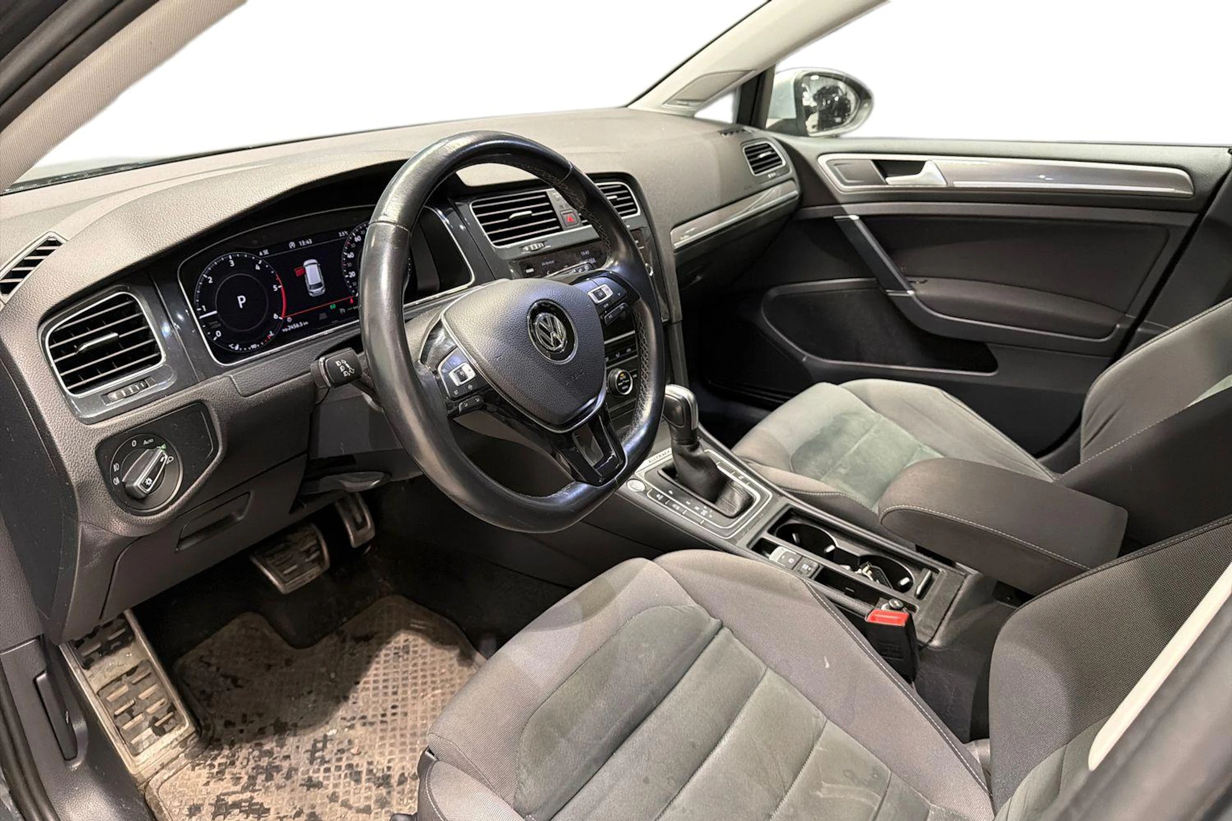 harmaa Volkswagen Golf 2020 kuva 3.