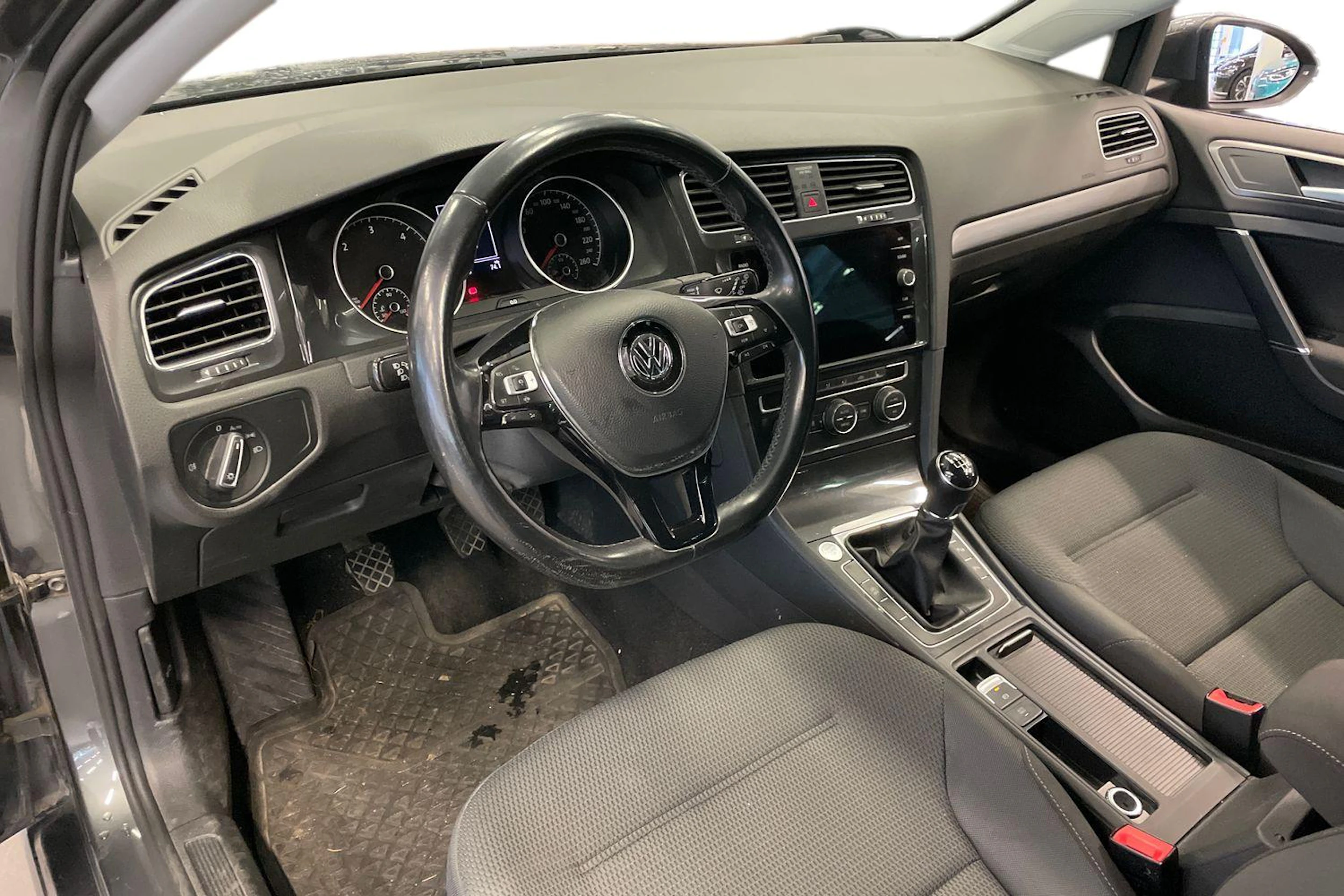 Harmaa Volkswagen GOLF 2019 kuva 3.