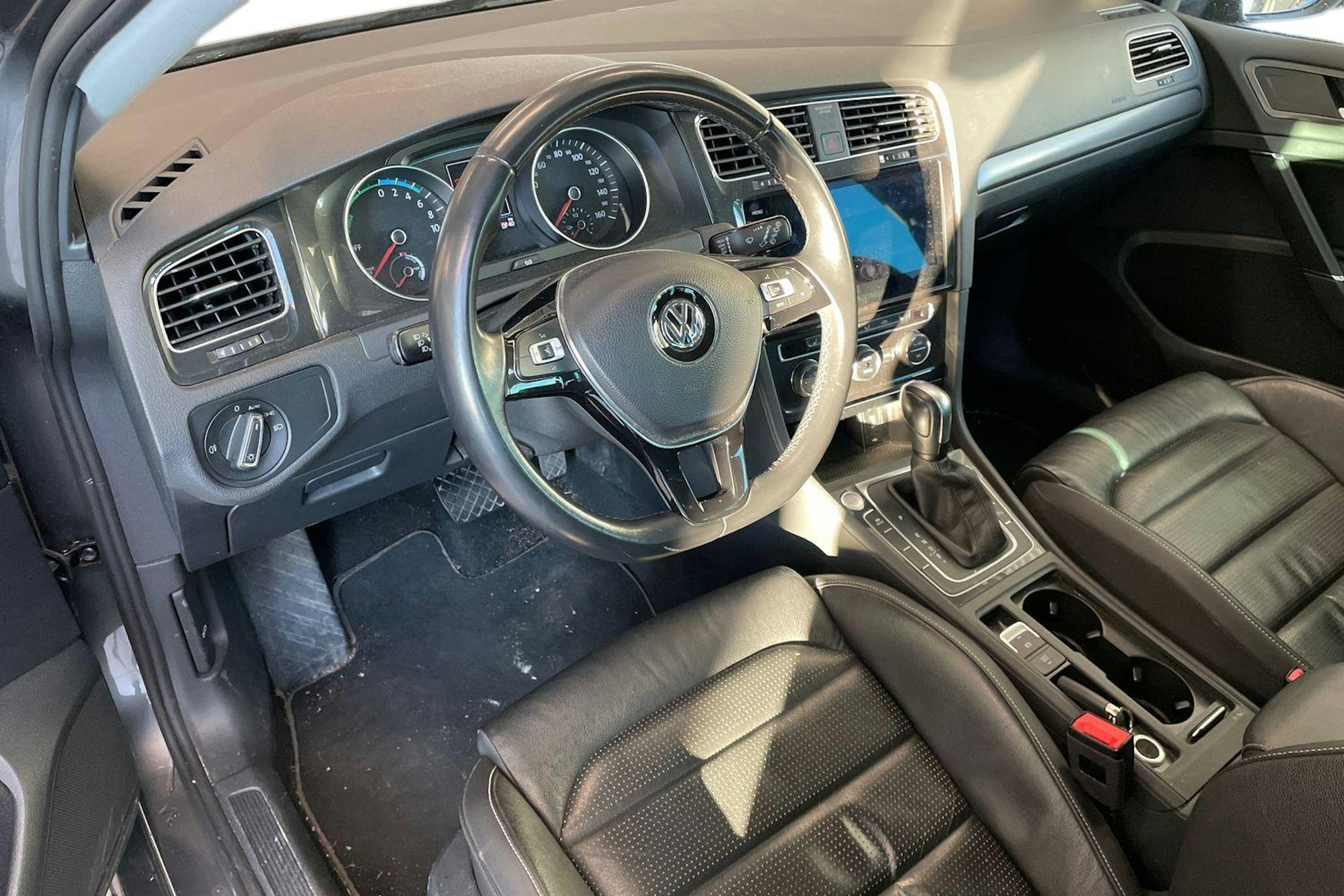 Harmaa Volkswagen GOLF 2019 kuva 3.