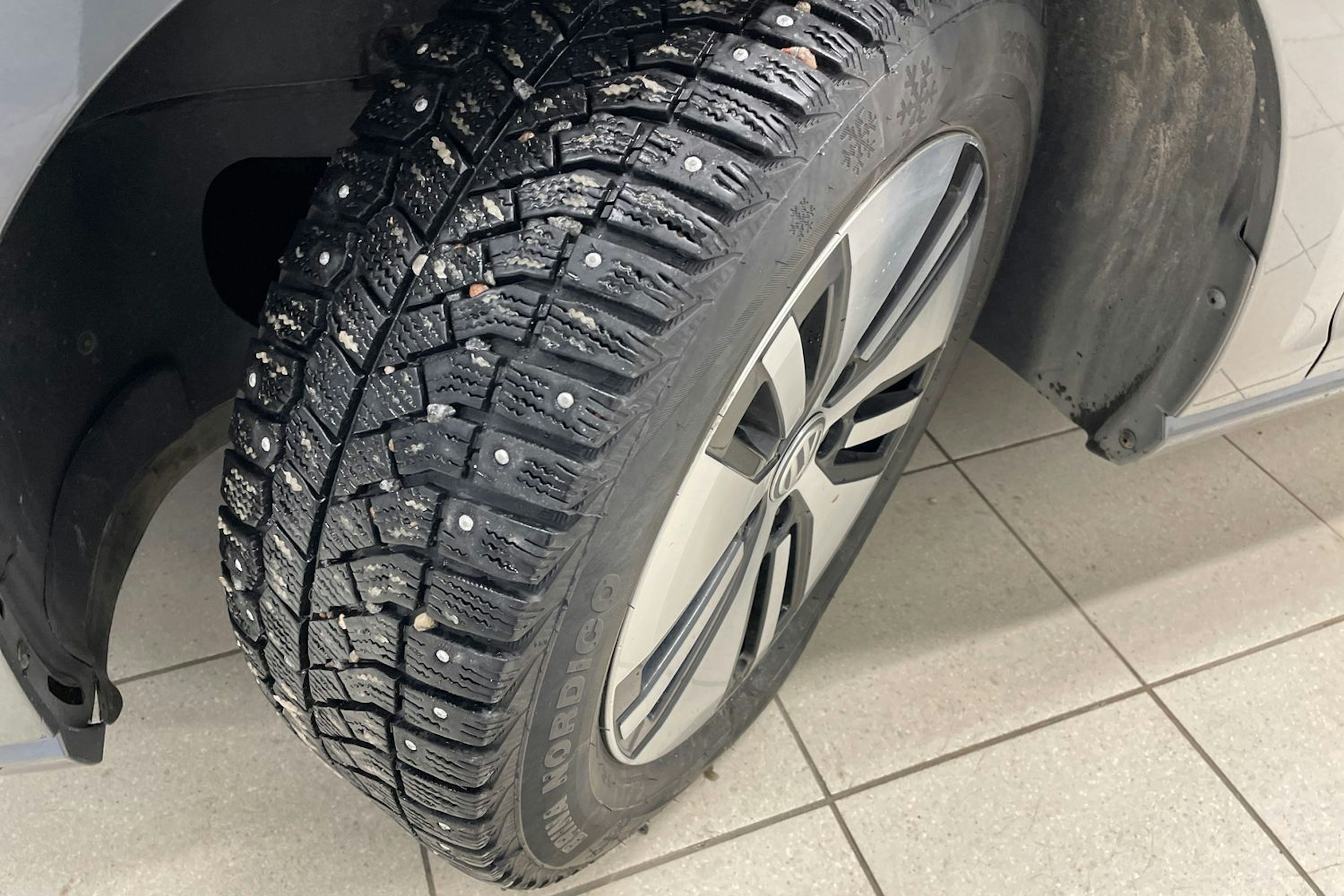 Harmaa Volkswagen GOLF 2020 kuva 13.