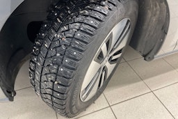 Harmaa Volkswagen GOLF 2020 kuva 13.