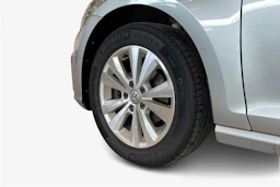 harmaa Volkswagen Golf 2019 kuva 9.