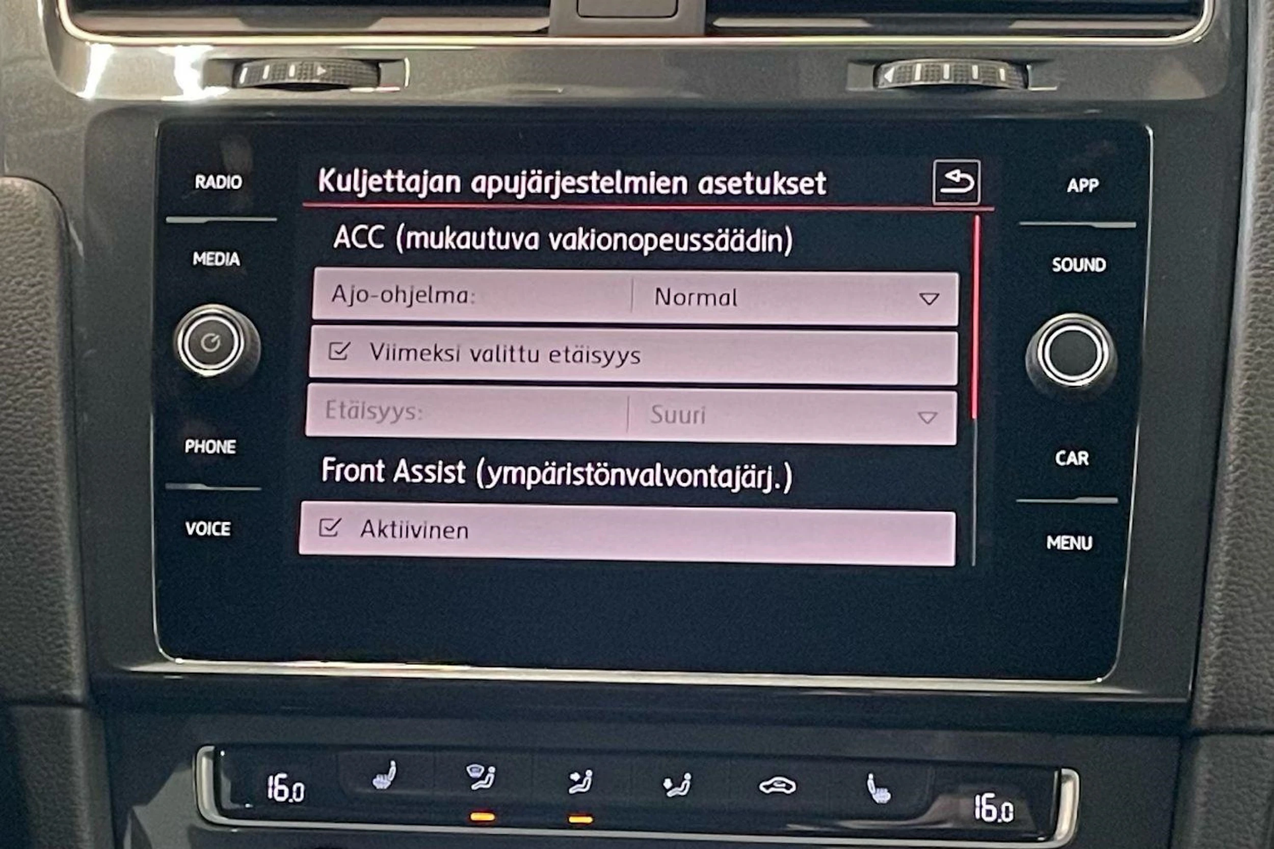 harmaa Volkswagen Golf 2019 kuva 20.