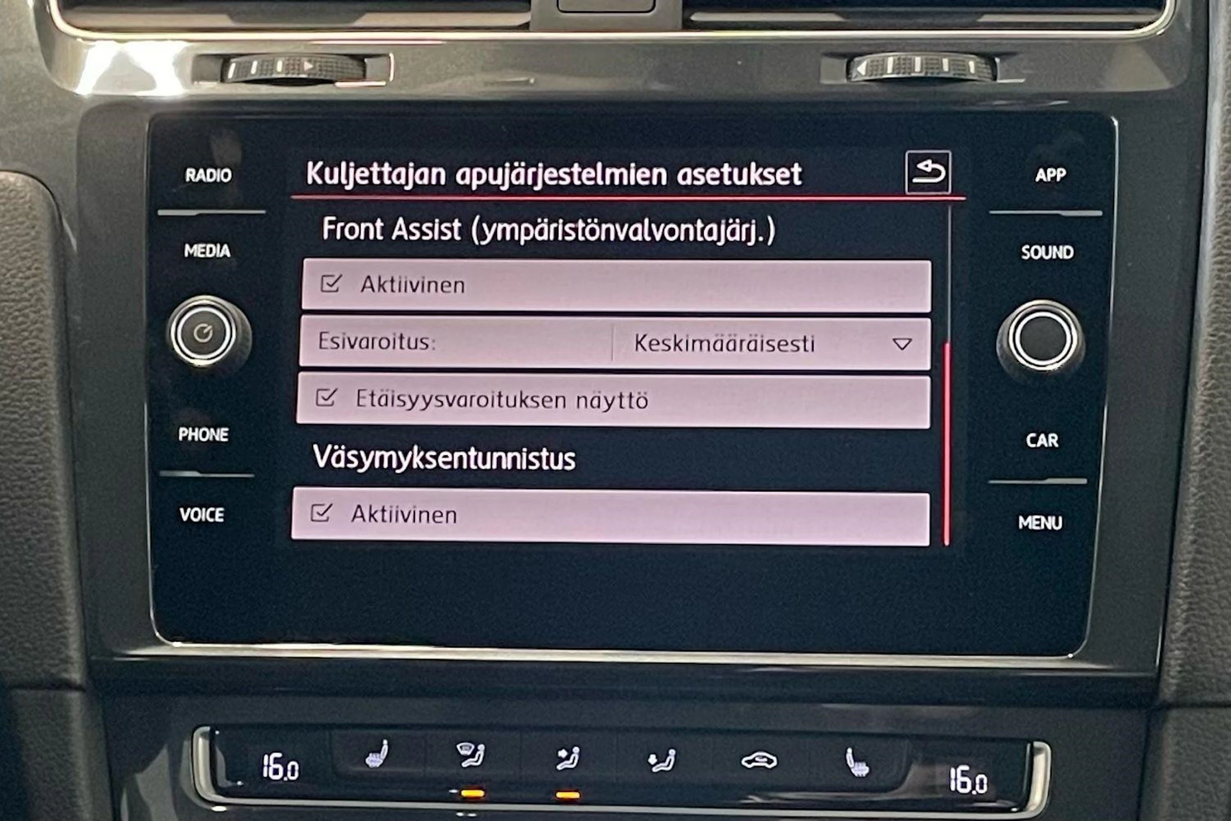 harmaa Volkswagen Golf 2019 kuva 21.
