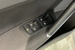 harmaa Volkswagen Golf 2019 kuva 26.
