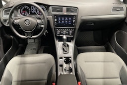 harmaa Volkswagen Golf 2019 kuva 9.