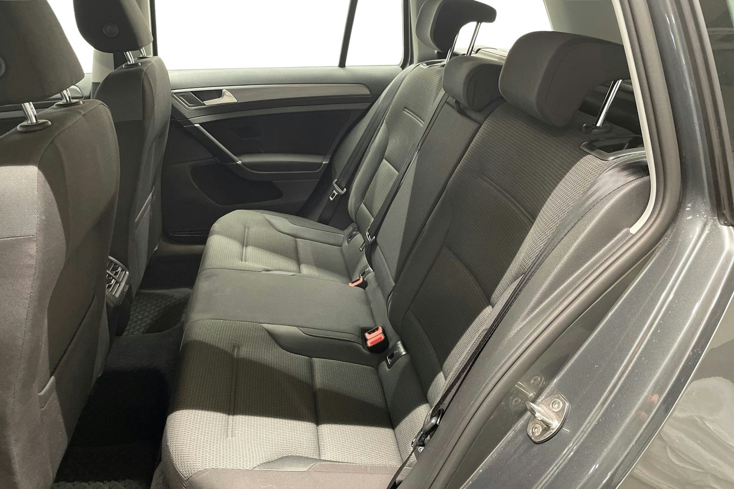 harmaa Volkswagen Golf 2019 kuva 10.