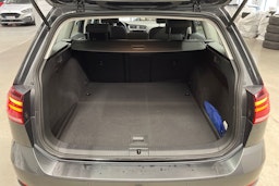 harmaa Volkswagen Golf 2019 kuva 14.