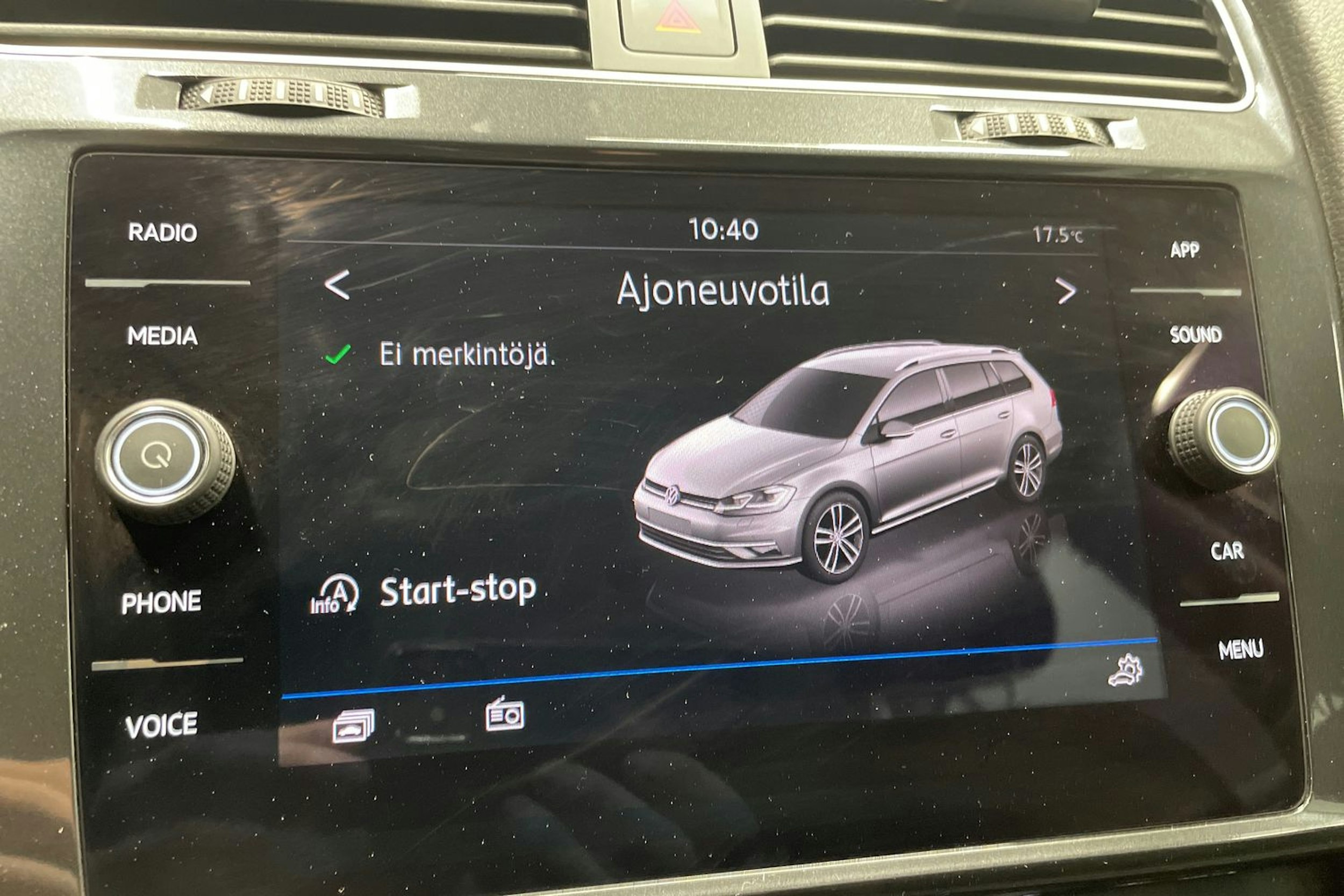 harmaa Volkswagen Golf 2019 kuva 17.