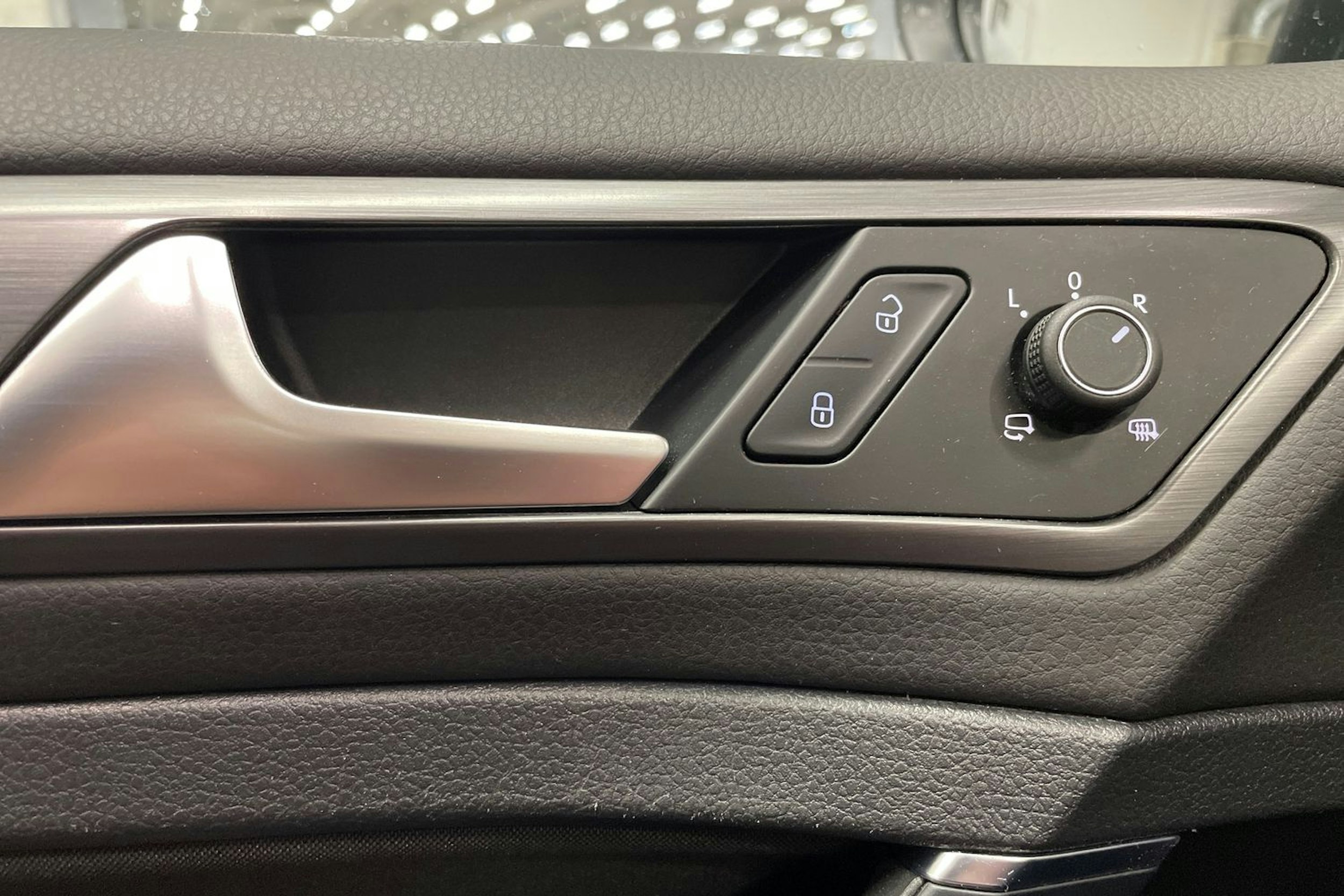 harmaa Volkswagen Golf 2019 kuva 23.