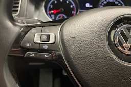 harmaa Volkswagen Golf 2019 kuva 24.